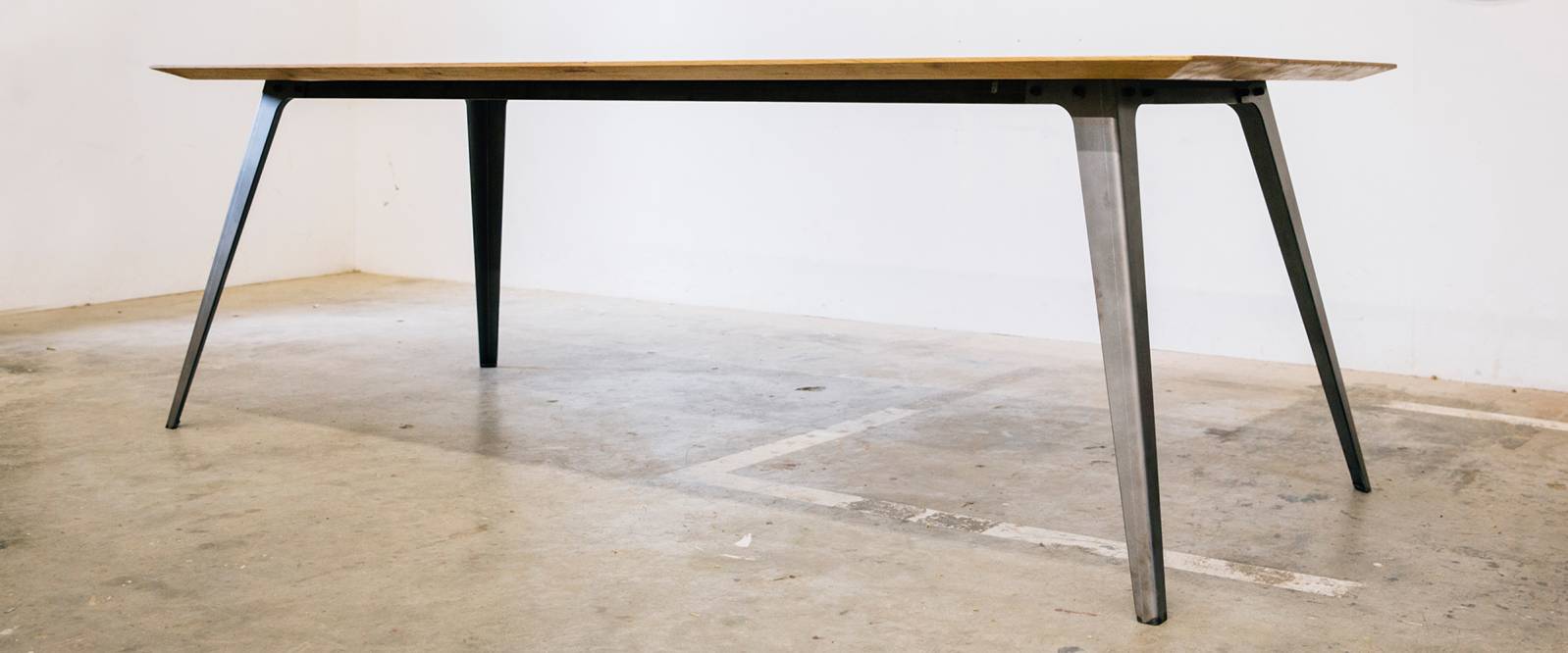 tafel_slim_joop_couwenberg_design_table_hoofd.jpg